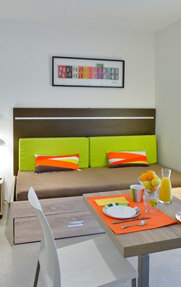 UNIVERS-967ee8a19a06710.26843951