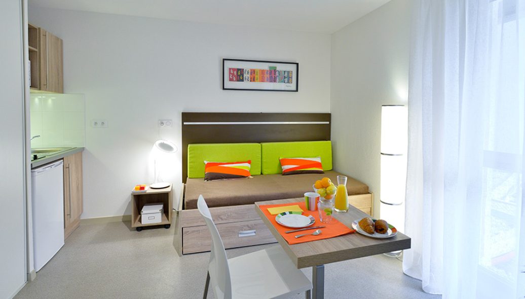 UNIVERS-967ee8a19a06710.26843951