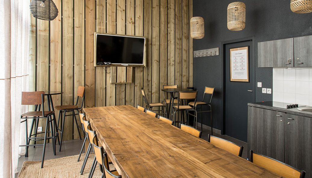 VICTORIAN-PARK67ee8bf8e115f9.81755445